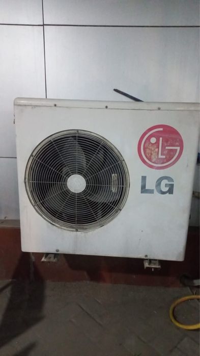 Продам напольный кондиционер LG 30