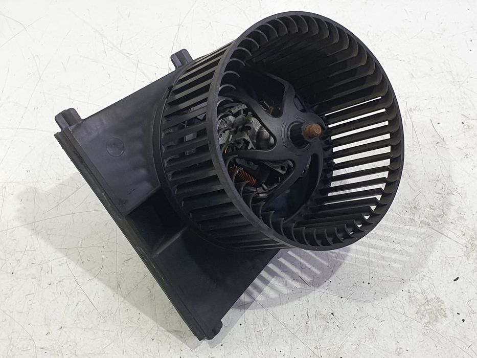 Motoras aeroterma 1J1819021c Volkswagen Golf 4 (1997 - 2006) 1.9 TDI axr