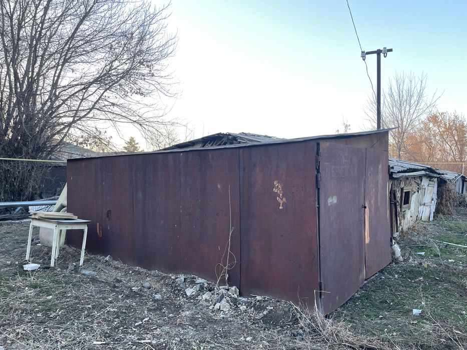 Продам гараж 5,5м на 3м