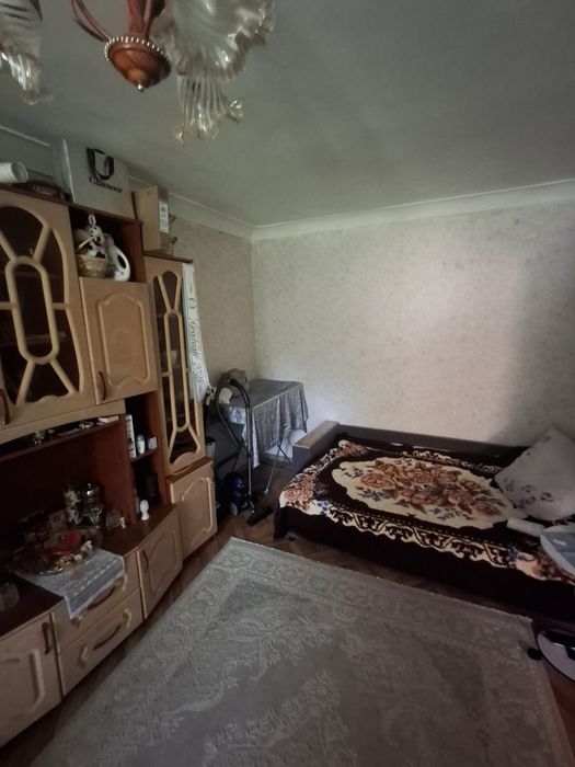 Продам квартиру в районе 3 школы.