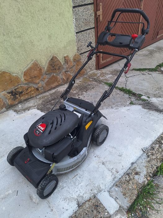 Самоходна косачка MTD !