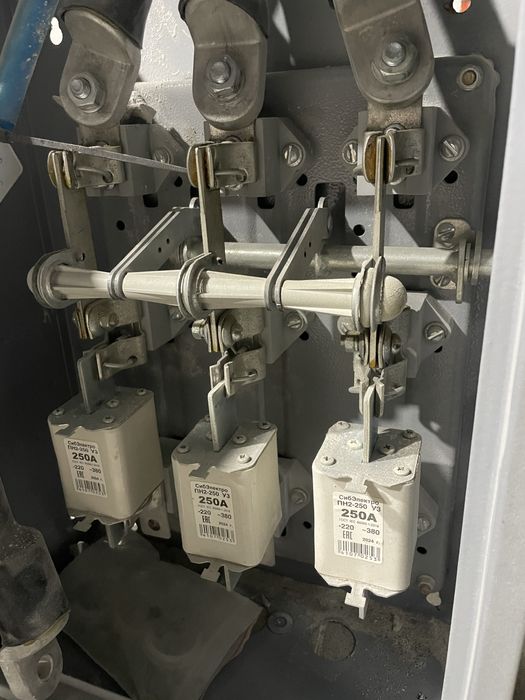 Рубильник ПН2-250А-10УЗ 250 A