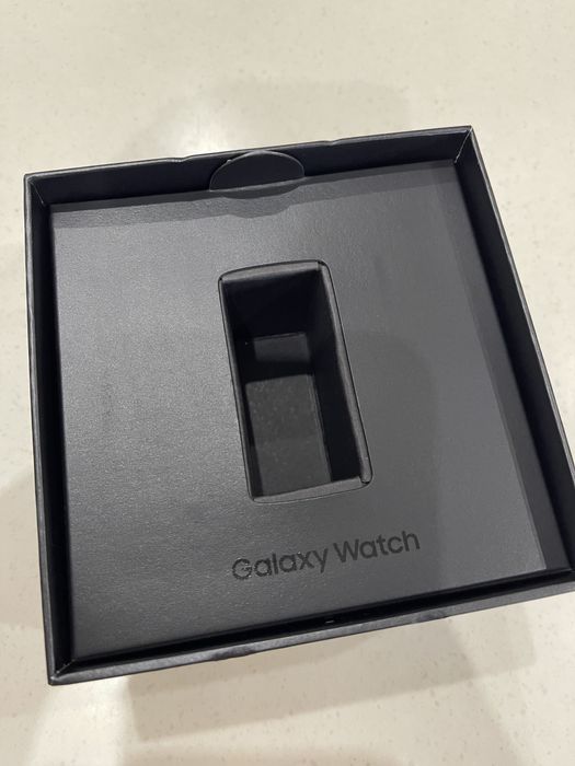 Продам часы Самсунг Galaxy Watch 46 mm