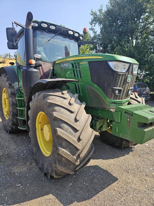 Tractor John Deere 6215R