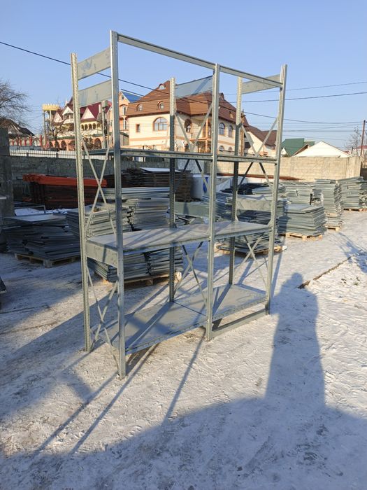 Rafturi metalice pentru depozitare manuala și arhiva