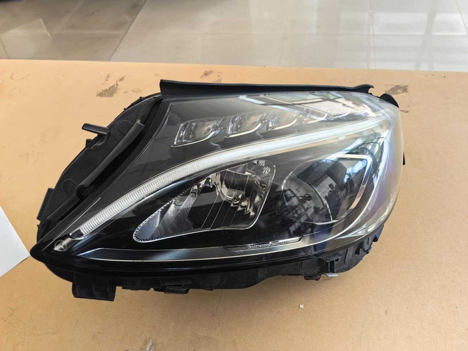 Mercedes Benz W205 ляв ЛЕД LED фар 15-18