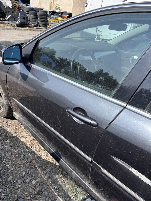 Fata completa Renault Laguna 2008