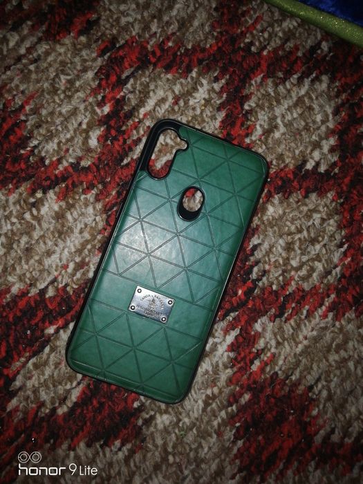 SamsungA11 srochno sotiladi +chexol sovg'a bo'ladigan Narxi shu