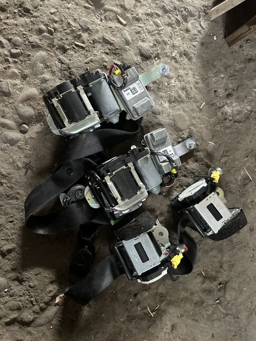 Колани Mercedes C class W204 предпазен колан преден заден ц класа в204