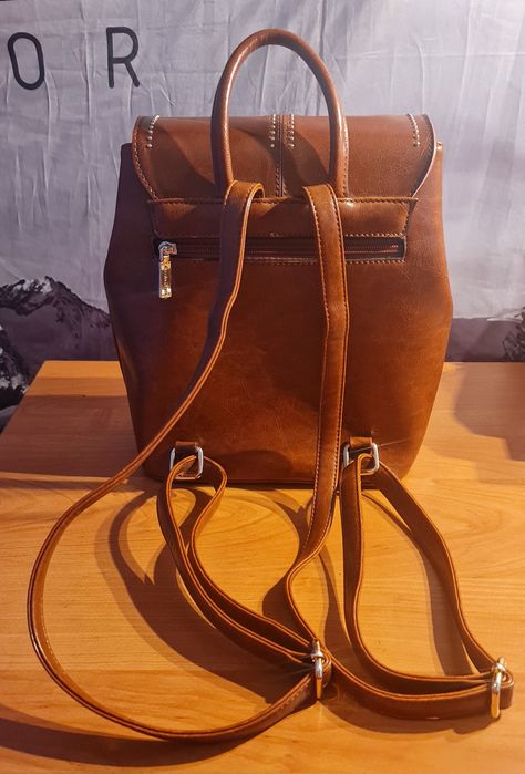 Сумка-рюкзак из эко-кожи