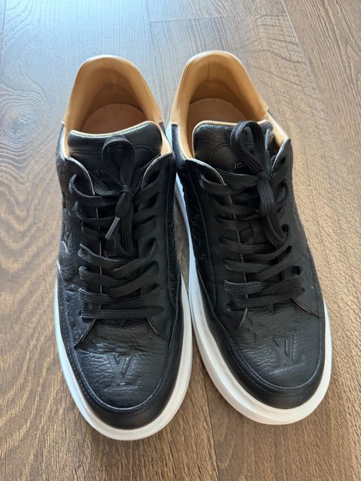 Продам кроссовки LV