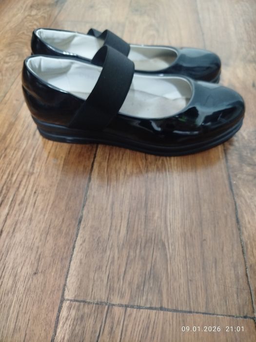 Школьные туфли для девочки
