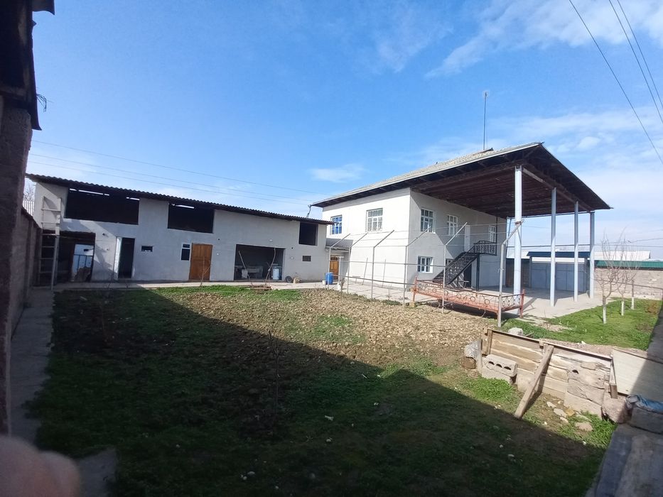 Nurafshonda 2 etajni uy sotladi uy ozmizki kadastrlari bor