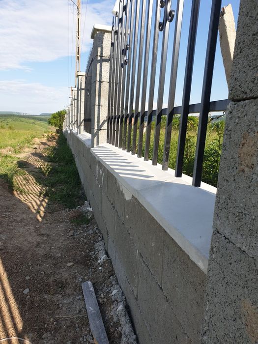 Capace de gard/ palarii gard/coame gard