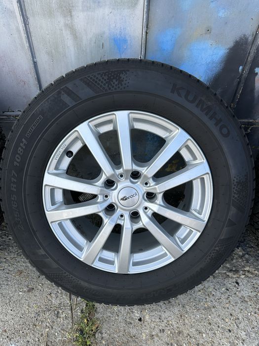 Гуми с джанти 235/65/17 за Touareg