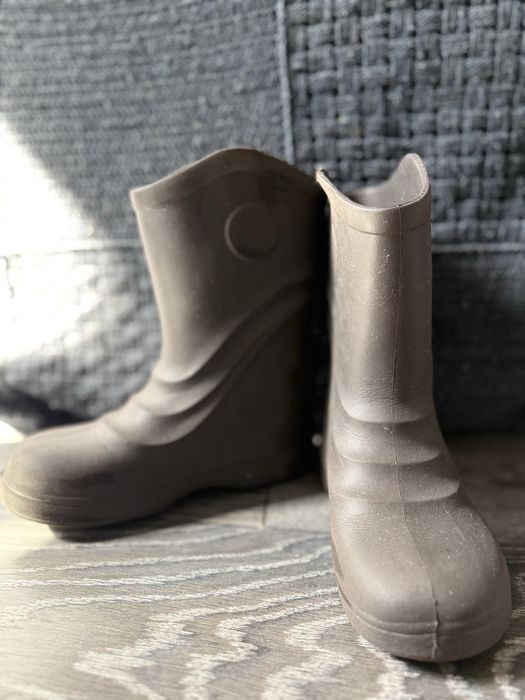 Резионвые сапоги 35-36