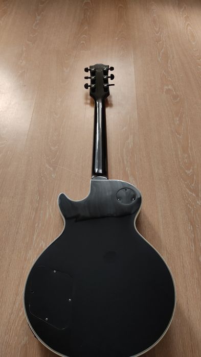 Продам гитару Gibson Les Paul custom
