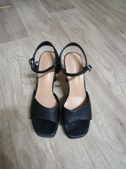 Туфои новые josiny 38р