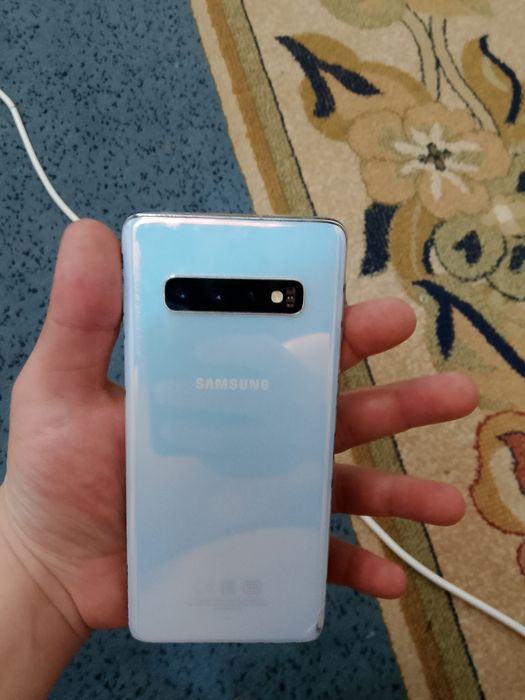 Samsung S10 вьетнам