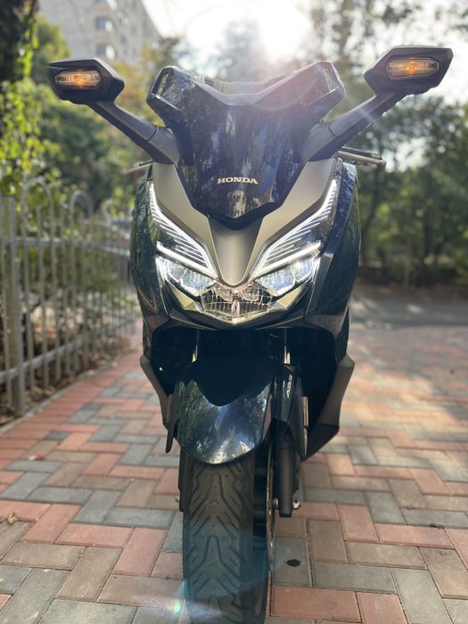 Scuter Honda Forza 300