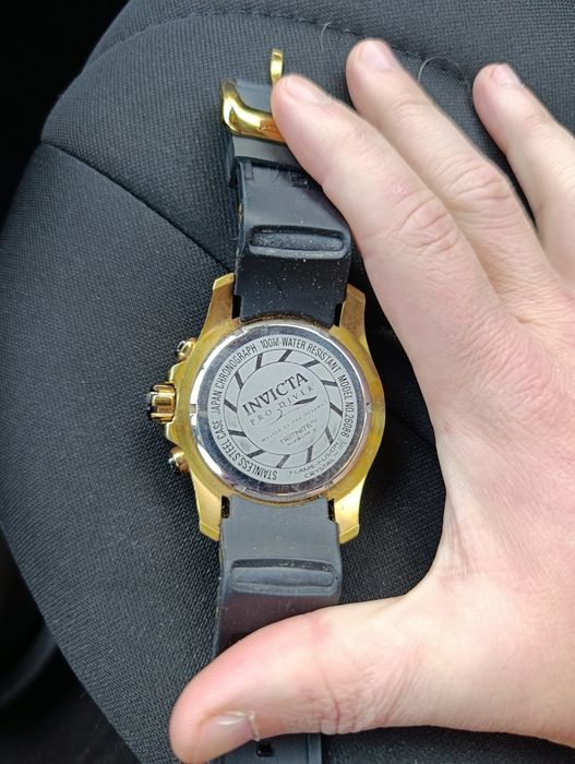 Продам мужские наручные часы Invicta
