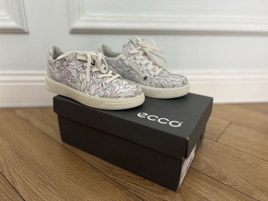 Продается детская обувь ECCO