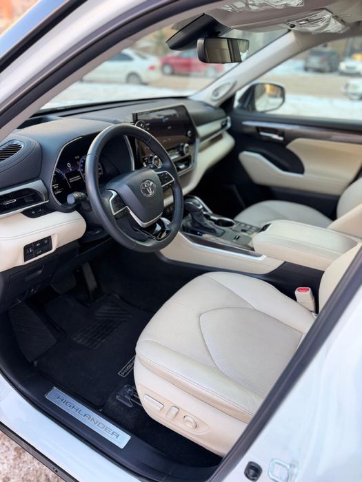 Toyota highlander gibrid 2024 года