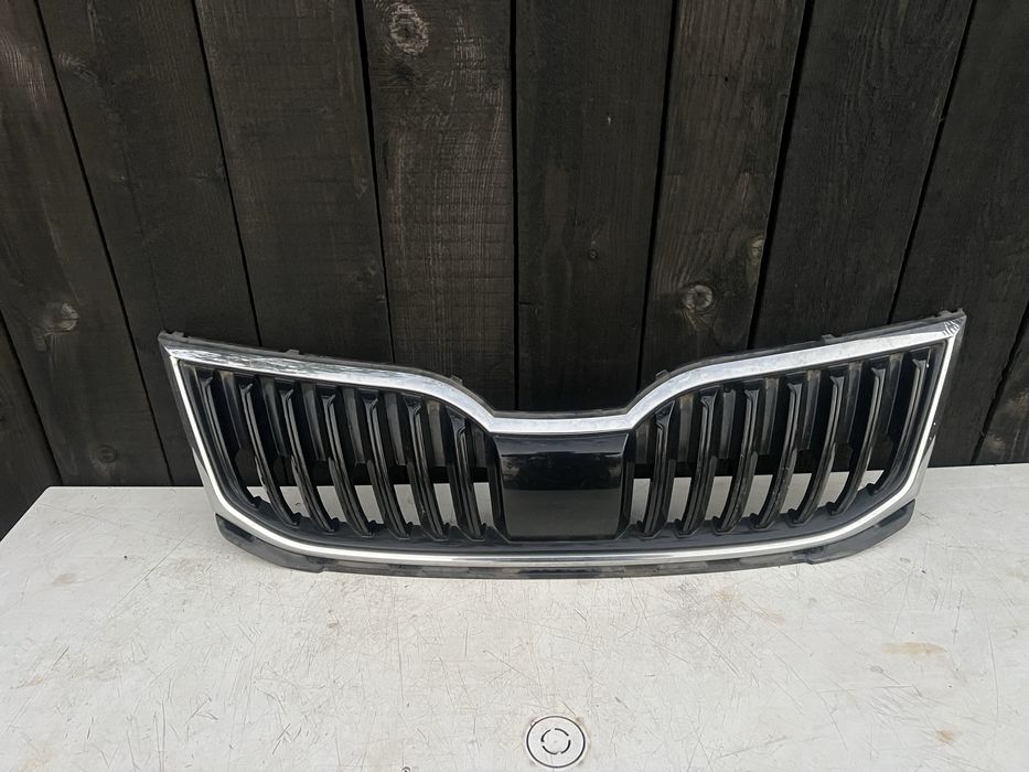 Grila radiator skoda octavia 3