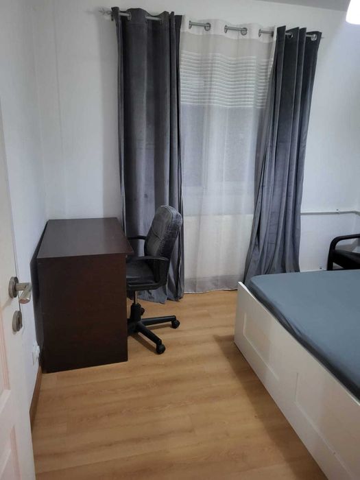 VAND APARTAMENT 3 camere decomandat. Sect 6 Bucuresti