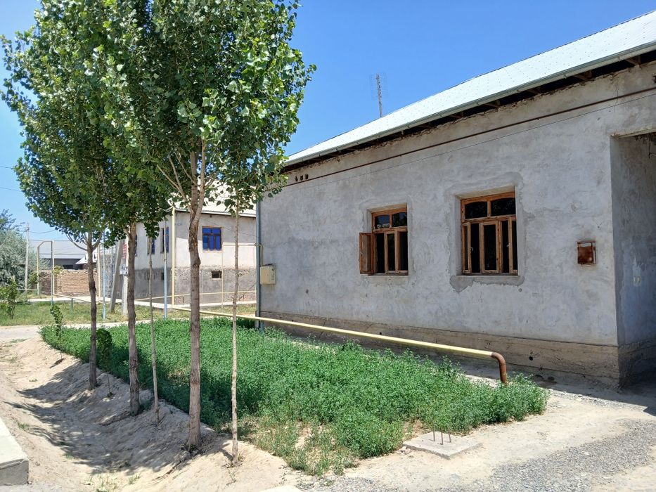 Ховлили Уй сотилади