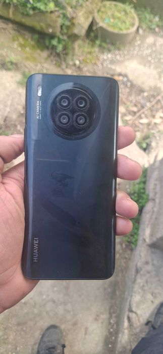 Продавам Huawei Nova8i .