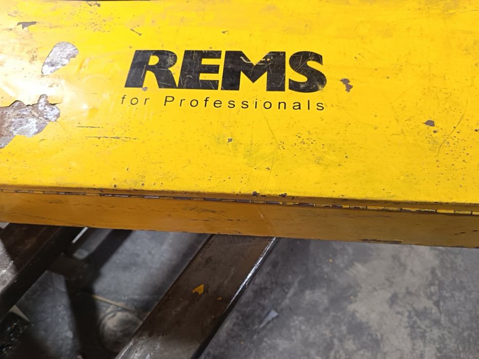 Електрически тръбогип REMS