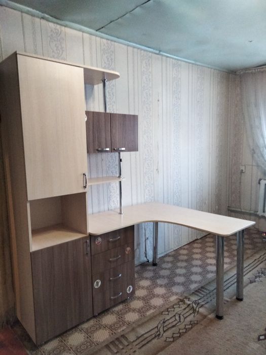 Ученический стол.