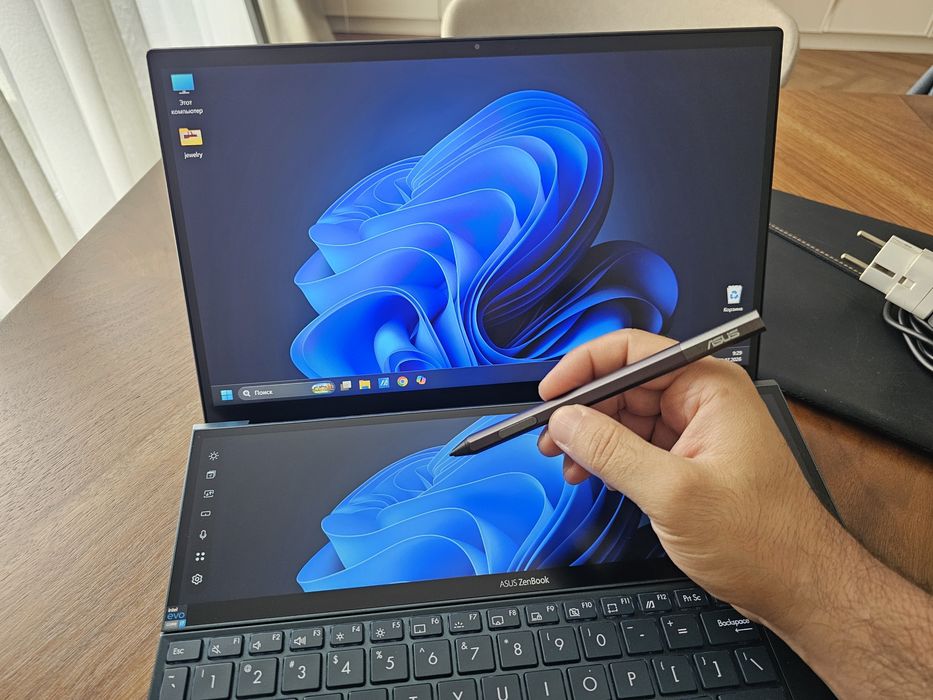 Asus Zenbook Duo