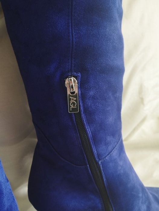 Сапоги итальянского бренда AGL из натуральной кожи