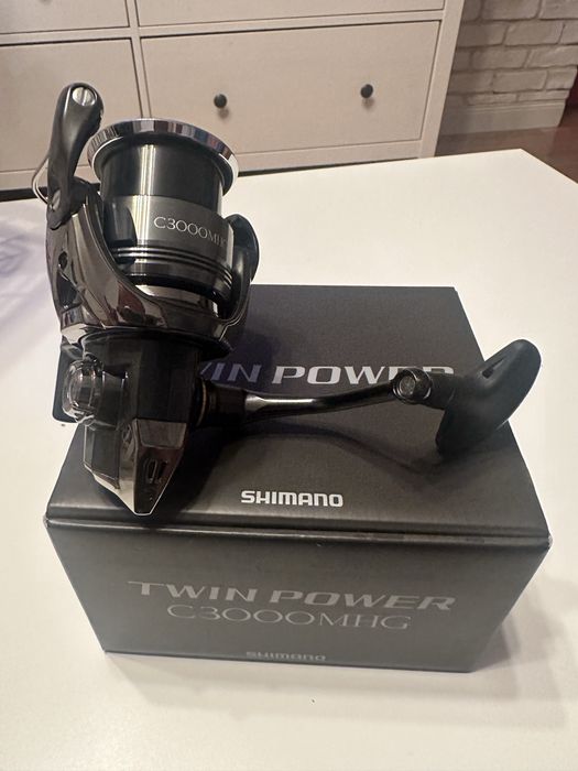 Mulineta shimano Twin power C3000MHG