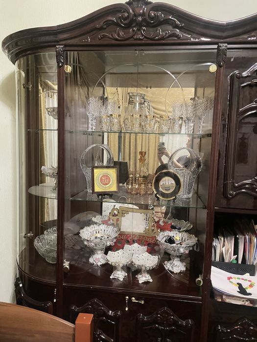 Стенка для гостиной, классическая,