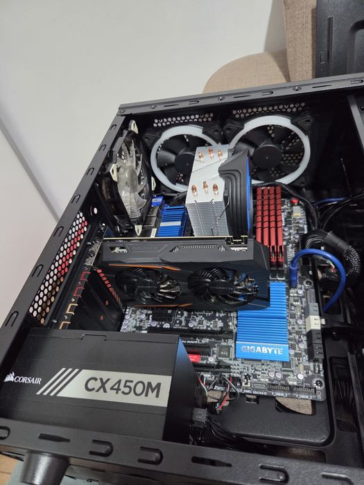 Vand Calculator PC Intel i7, 32GB Ram, SSD, Nvidia GTX, Corsair