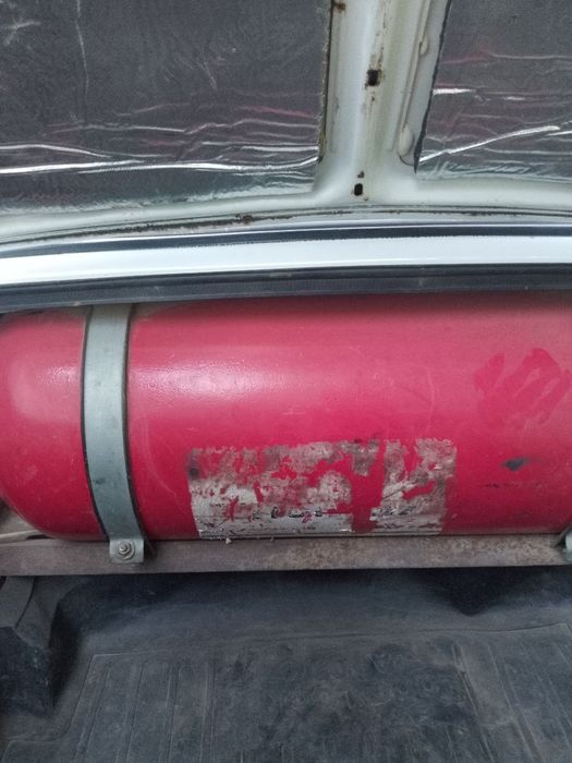 Vaz 21051 sotiladi. Narxi kelishilgan holda