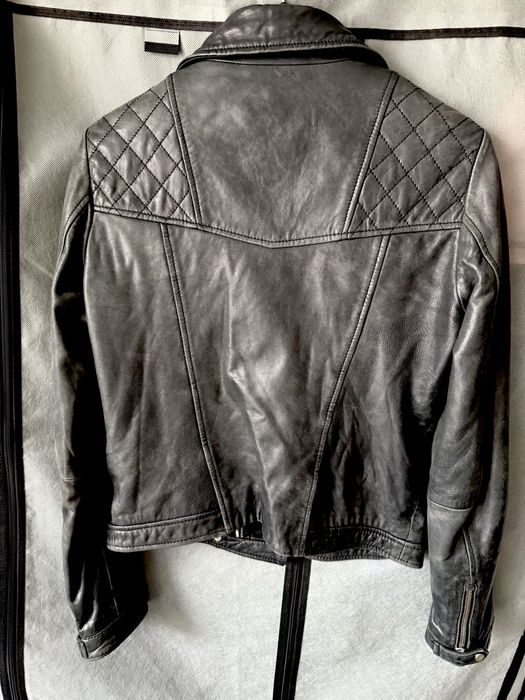 Продам кожаную куртку Massimo Dutti