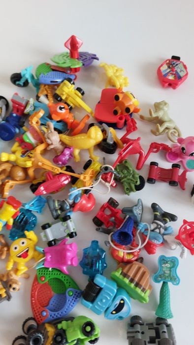 Играчки от шоколадови яйца