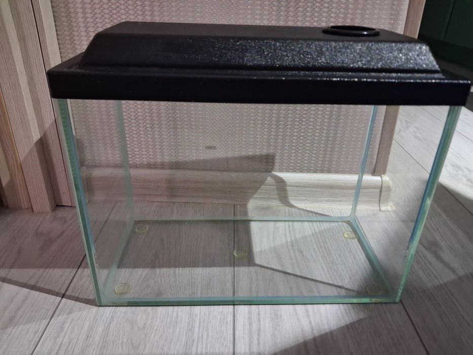 Продам аквариум для рыбок