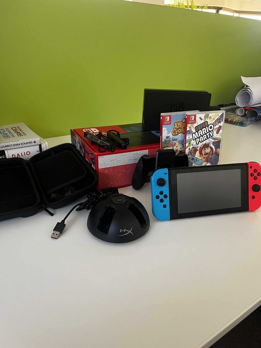 Nintendo Switch Consola + 2 jocuri fizice + accesorii - PACHET COMPLET