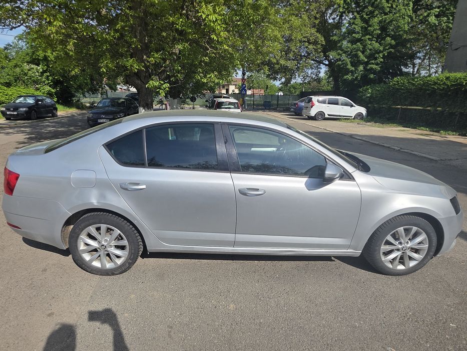 Vând Skoda Octavia