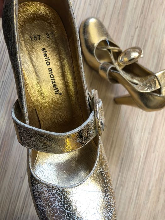 Продам женскую обувь