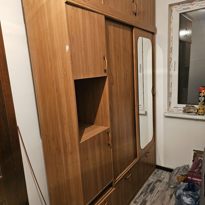 Продам шкап в прихожую