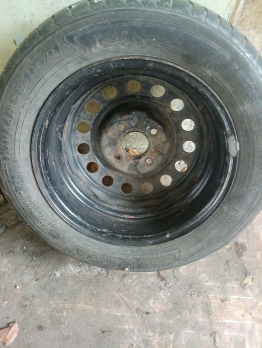 Продам колесо в сборе безкамерка