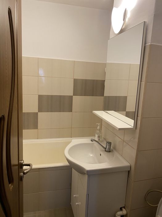 Inchiriez apartament 2 camere