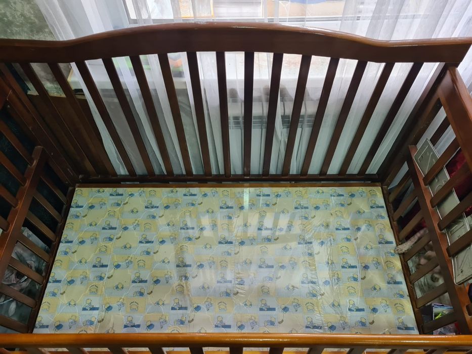 Детская кроватка