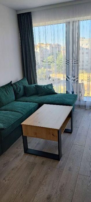 Дава се под наем Двустаен апартамент в Пловдив, Остромила - 63 кв.м за 434 € - Снимка #1